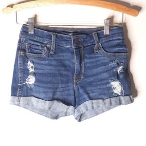 🌎 Hollister Mid Rise Short distressed jean shorts size 3